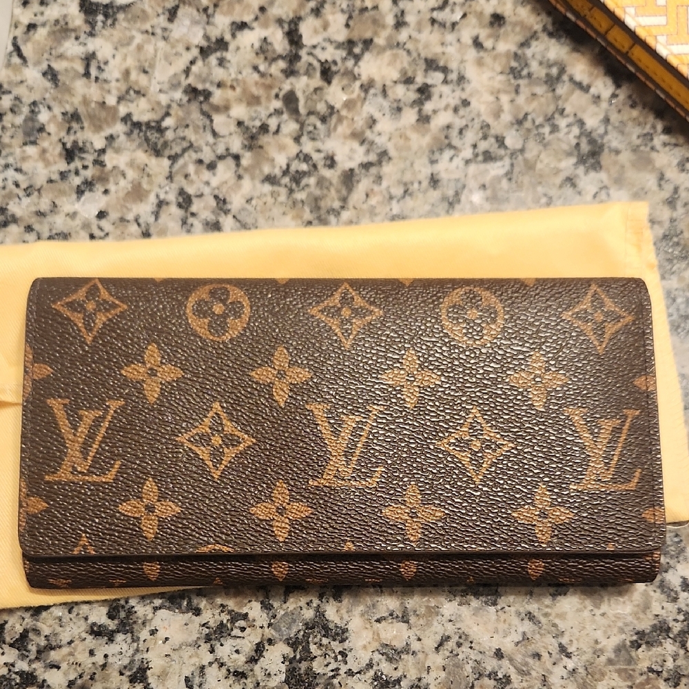 Monogram Continental Wallet in Classic Canvas